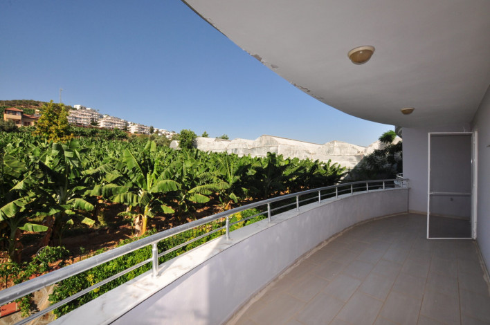 Трехкомнатная квартира с частичным видом на море в Демирташ, 110 м2 - Ракурс 2