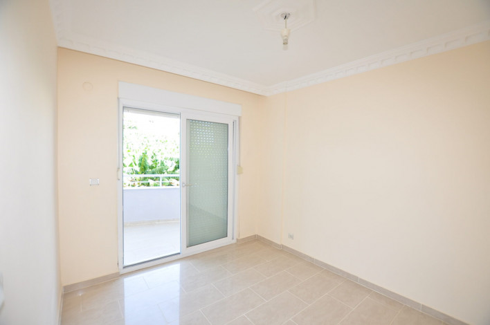 Трехкомнатная квартира с частичным видом на море в Демирташ, 110 м2 - Ракурс 9