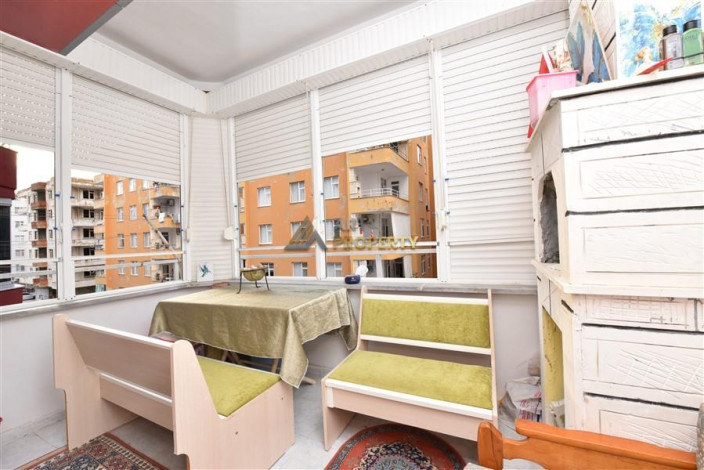 Полностью меблированная трехкомнатная квартира в Махмутлар, 100 м2 - Ракурс 16