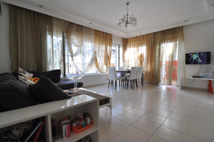 Просторная четырехкомнатная квартира на первой линии в районе Махмутлар, 145 м2 - Ракурс 9