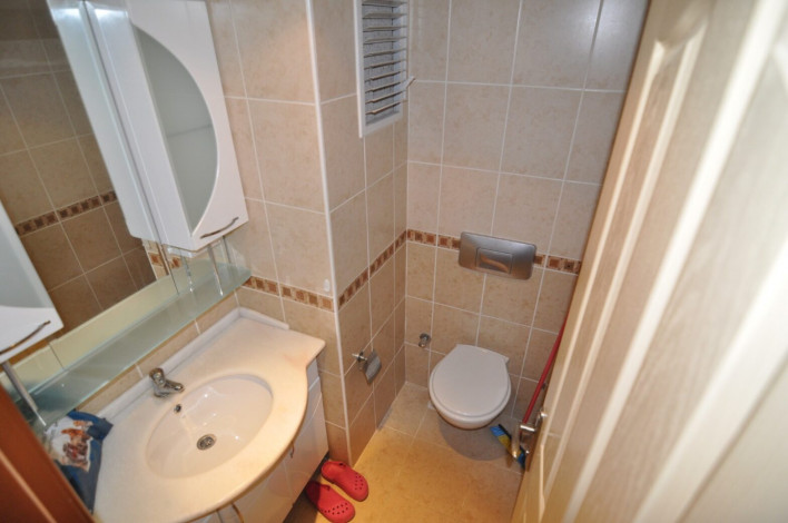 Просторная четырехкомнатная квартира на первой линии в районе Махмутлар, 145 м2 - Ракурс 14