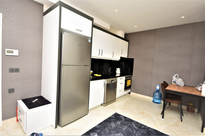 Трехкомнатные апартаменты с мебелью в районе пляжа Клеопатры города Аланья, 95 м2 - Ракурс 2