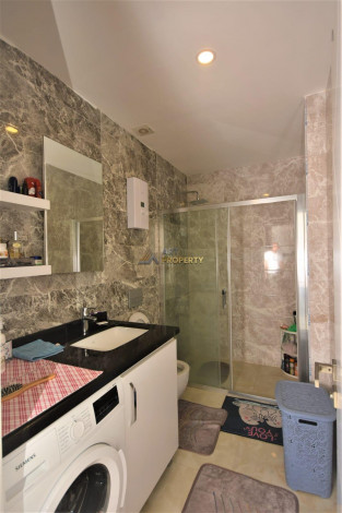 Трехкомнатные апартаменты с мебелью в районе пляжа Клеопатры города Аланья, 95 м2 - Ракурс 4