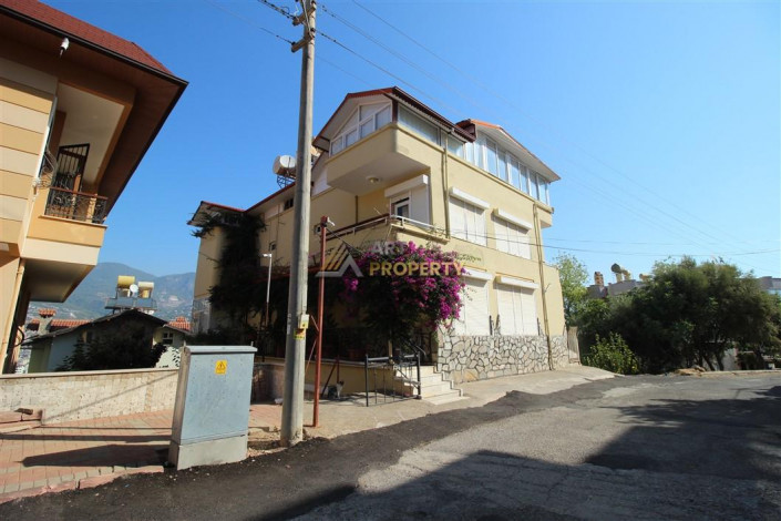 Четырехкомнатная квартира в исторической части центра города Аланья, 200 м2 - Ракурс 2