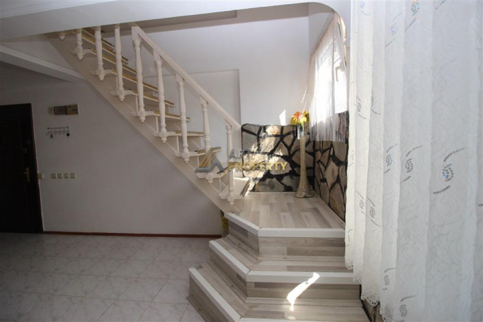 Четырехкомнатная квартира в исторической части центра города Аланья, 200 м2 - Ракурс 14