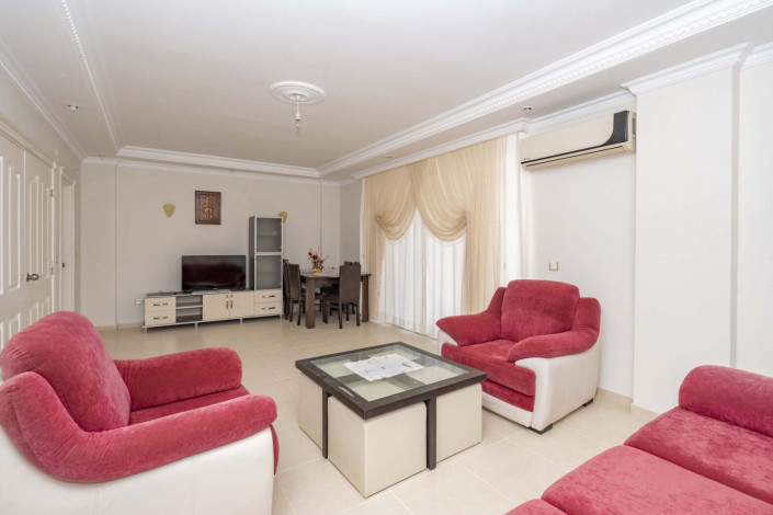 Меблированная двухэтажная вилла 3+1 недалеко от моря в районе Демирташ, 240 м2 - Ракурс 16