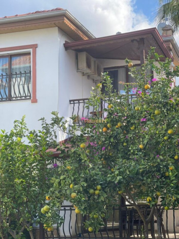 Уютная вилла 3+1 с собственным зеленым садом в районе песчаного пляжа Инжекум, 120 + 300 м2 - Ракурс 5