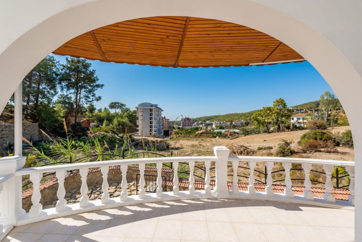 Двухэтажная меблированная вилла 3+1 с собственной просторной территорией в Авсалларе, 220 + 450 м2 - Ракурс 5