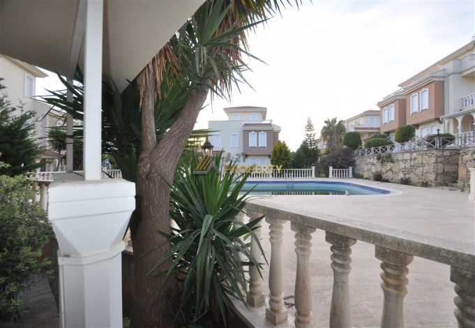 Меблированная вилла 3+1 в комплексе с богатой инфраструктурой в Авсалларе, 150 м2 - Ракурс 16