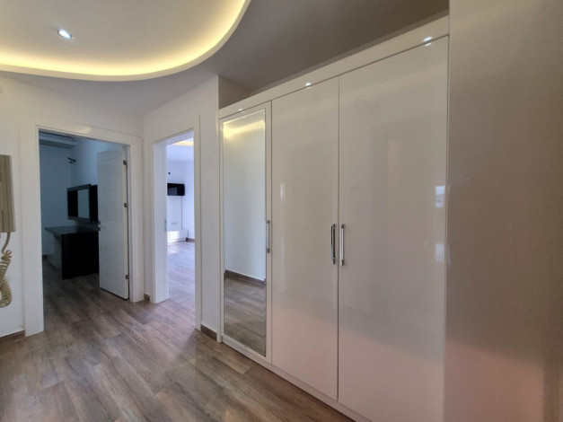 Двухкомнатная квартира в самом центре города Аланья, 80 м2 - Ракурс 2