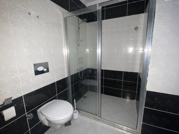 Меблированная квартира 1+1 на высоком этаже с видом на море в Махмутларе, 70 м2 - Ракурс 30