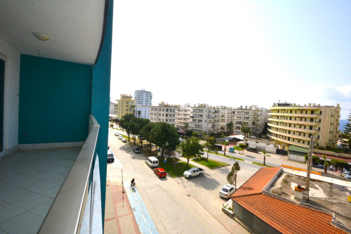 Меблированная квартира 1+1 на высоком этаже с видом на море в Махмутларе, 70 м2 - Ракурс 33