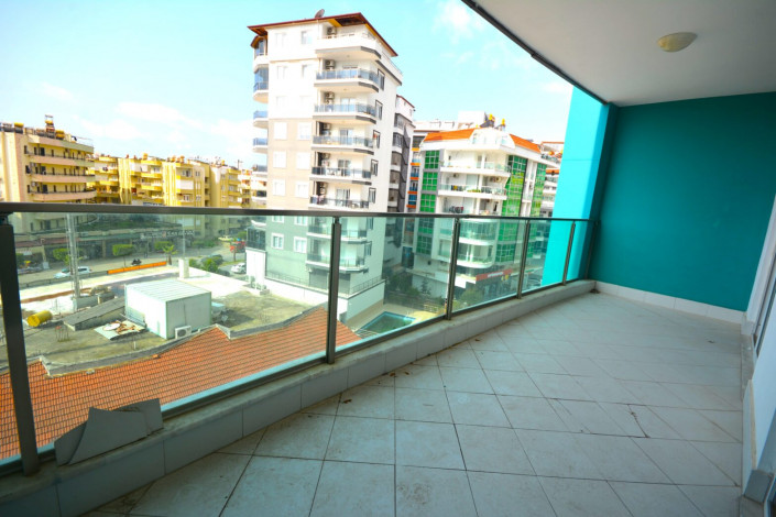 Двухкомнатная квартира в 150 метрах от моря в районе Махмутлар, 75 м2 - Ракурс 2