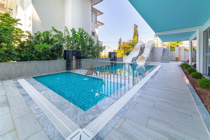 Четырехкомнатная квартира с видом на море в районе Махмутлар, 170 м2 - Ракурс 3