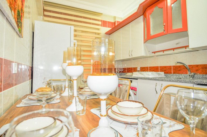 Просторная квартира 2+1 с новой красивой мебелью в районе Махмутлар, 125 м2 - Ракурс 20