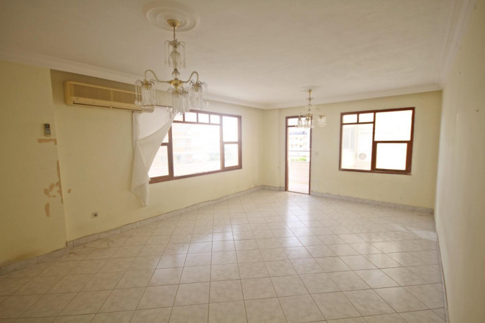 Просторная квартира 3+1 с отдельной кухней в самом центре района Махмутлара, 140 м2 - Ракурс 12