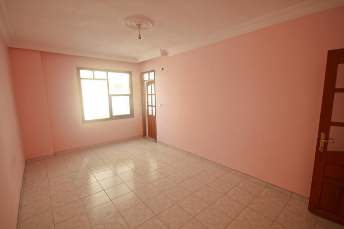 Просторная квартира 3+1 с отдельной кухней в самом центре района Махмутлара, 140 м2 - Ракурс 14