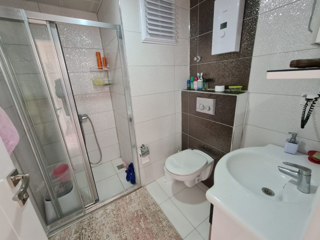 Двухкомнатная квартира с мебелью вблизи от пляжа Средиземного моря в районе Махмутлар, 65 м2 - Ракурс 20