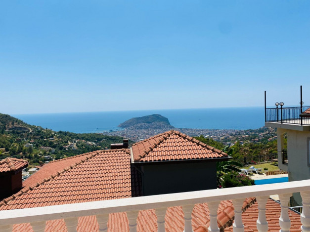 Вилла 3+1 с частным бассейном и шикарным видом на море в Аланье! Подходит для получения гражданства! 220 м2 - Ракурс 11