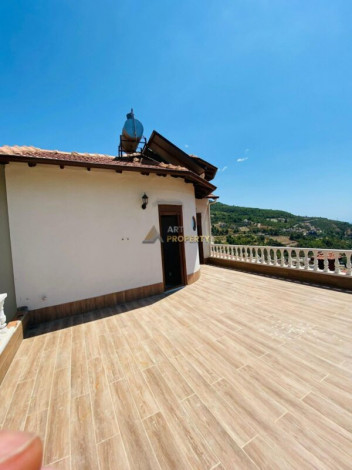 Вилла 3+1 с частным бассейном и шикарным видом на море в Аланье! Подходит для получения гражданства! 220 м2 - Ракурс 13