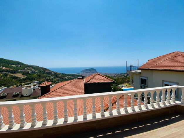 Вилла 3+1 с частным бассейном и шикарным видом на море в Аланье! Подходит для получения гражданства! 220 м2 - Ракурс 14