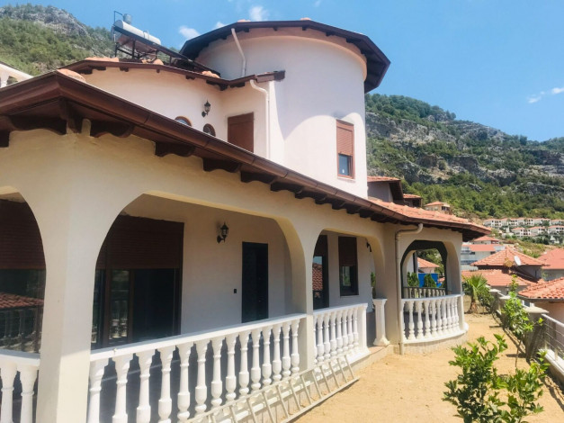 Вилла 3+1 с частным бассейном и шикарным видом на море в Аланье! Подходит для получения гражданства! 220 м2 - Ракурс 17