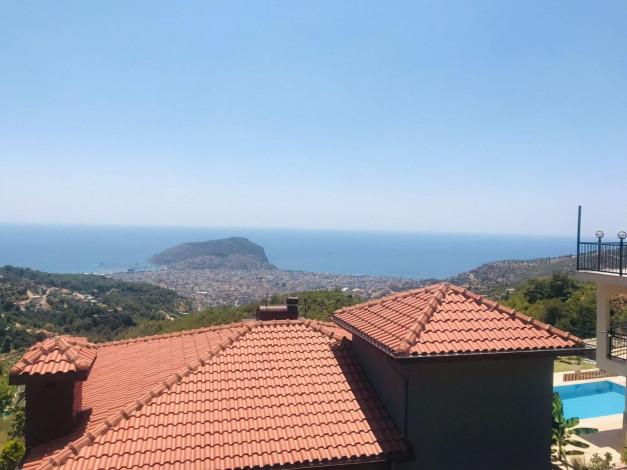 Вилла 3+1 с частным бассейном и шикарным видом на море в Аланье! Подходит для получения гражданства! 220 м2 - Ракурс 27