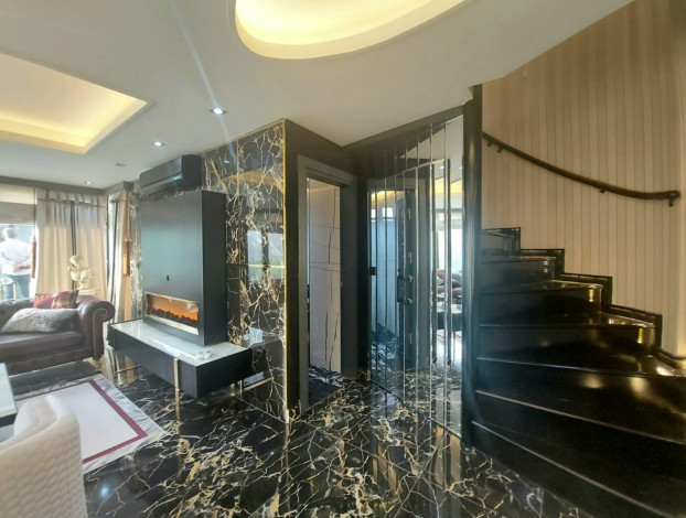 Меблированная вилла 3+1 с видом на море и крепость в районе Бекташ,  Алания 200м. - Ракурс 15