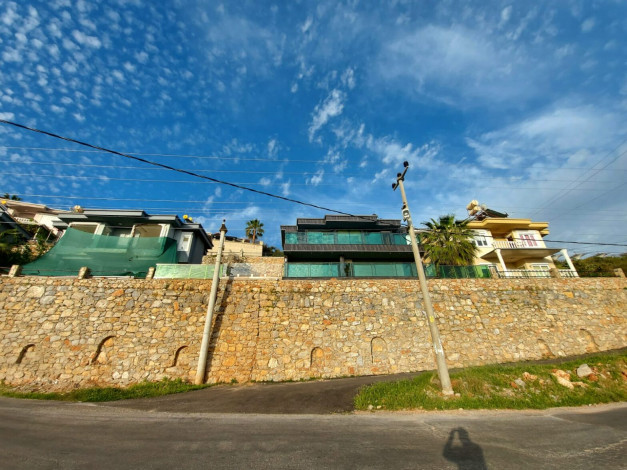 Меблированная вилла 3+1 с видом на море и крепость в районе Бекташ,  Алания 200м. - Ракурс 24