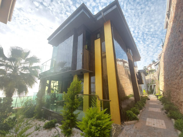 Меблированная вилла 3+1 с видом на море и крепость в районе Бекташ,  Алания 200м. - Ракурс 26