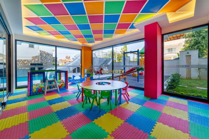 Квартира с новой мебелью и бытовой техникой в комплексе класса люкс с развитой инфраструктурой, 65 м2 - Ракурс 24