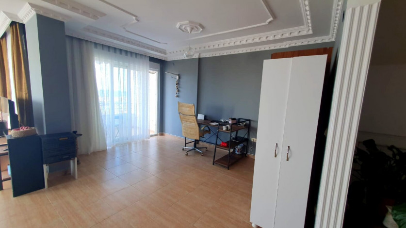 Меблированная двухуровневая квартира с видом на моря в районе Демирташ, 100м - Ракурс 2