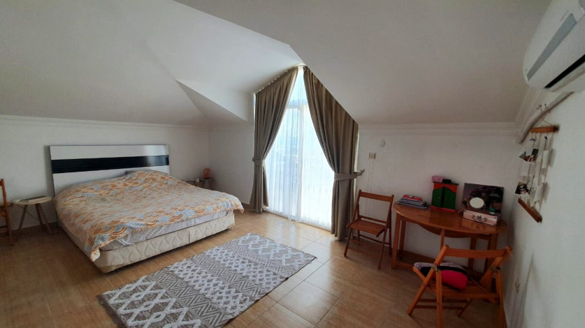 Меблированная двухуровневая квартира с видом на моря в районе Демирташ, 100м - Ракурс 12