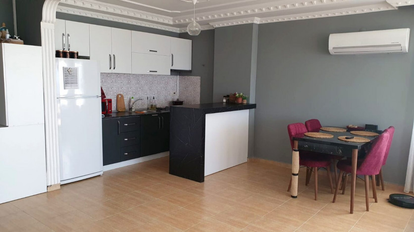 Меблированная двухуровневая квартира с видом на моря в районе Демирташ, 100м - Ракурс 26