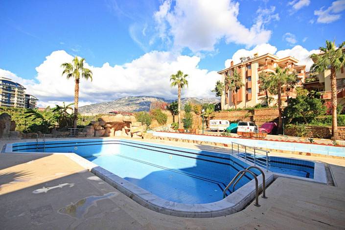 Полностью меблированная трехкомнатная квартира в районе Махмутлар, 130м - Ракурс 2