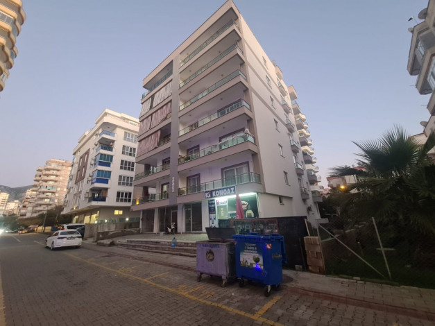 Меблированная четырехкомнатная квартира в 200 м от моря в районе Махмутлар, 145м - Ракурс 10