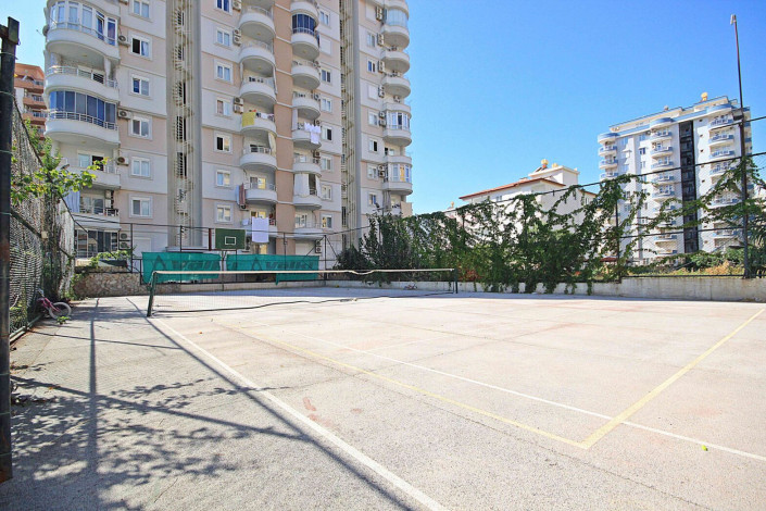 Трехкомнатная квартира с отличным ремонтом и мебелью в 100 метрах от моря в Махмутларе, площадью 120м2 - Ракурс 4