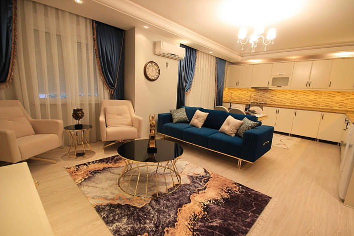 Трехкомнатная квартира с отличным ремонтом и мебелью в 100 метрах от моря в Махмутларе, площадью 120м2 - Ракурс 8