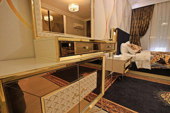 Трехкомнатная квартира с отличным ремонтом и мебелью в 100 метрах от моря в Махмутларе, площадью 120м2 - Ракурс 13