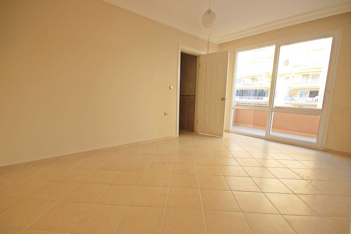 Трехкомнатная квартира с отличным ремонтом  в 100 метрах от моря в Махмутларе, площадью 120м2 - Ракурс 7