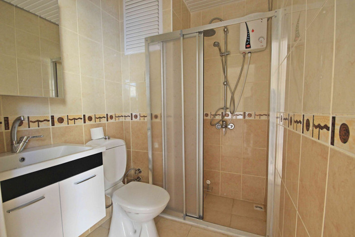 Трехкомнатная квартира с отличным ремонтом  в 100 метрах от моря в Махмутларе, площадью 120м2 - Ракурс 11