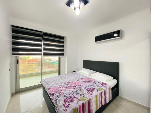 ID 1368  Трехкомнатная квартира в 400 метров от моря в Оба, площадью 130м2 - Ракурс 2