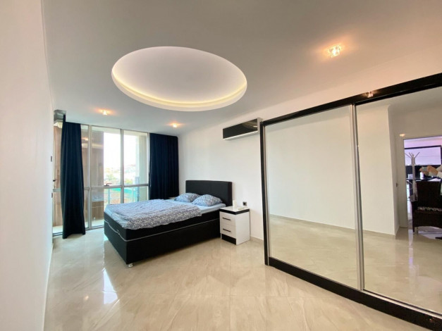 ID 1368  Трехкомнатная квартира в 400 метров от моря в Оба, площадью 130м2 - Ракурс 5