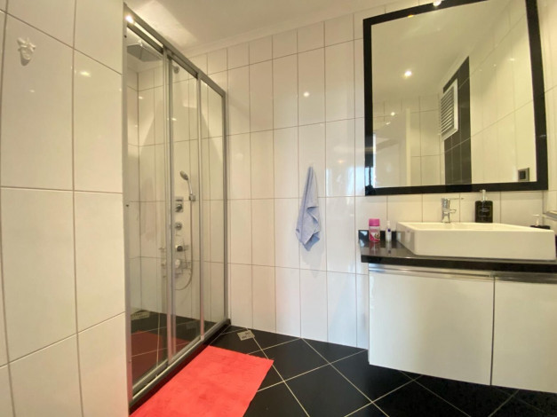 ID 1368  Трехкомнатная квартира в 400 метров от моря в Оба, площадью 130м2 - Ракурс 10