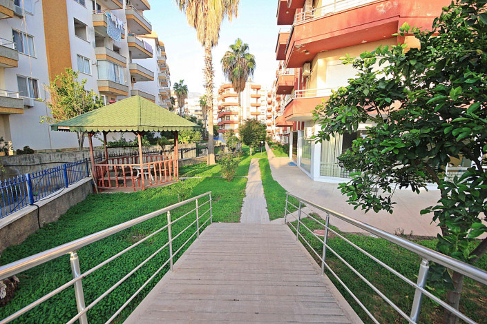 Трехкомнатная квартира с шикарным ремонтом в Махмутларе, 115м2 - Ракурс 31