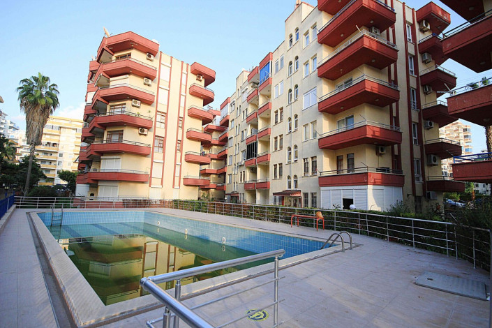 Трехкомнатная квартира с шикарным ремонтом в Махмутларе, 115м2 - Ракурс 32