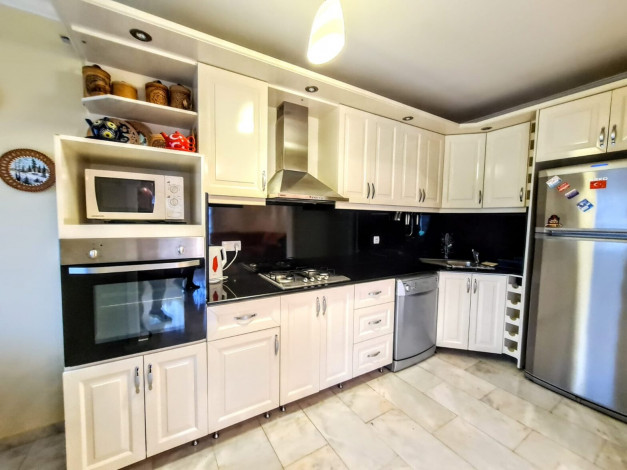 Трехкомнатная квартира с видом на море, 100 метров от моря в Махмутлар, 135м2 - Ракурс 3