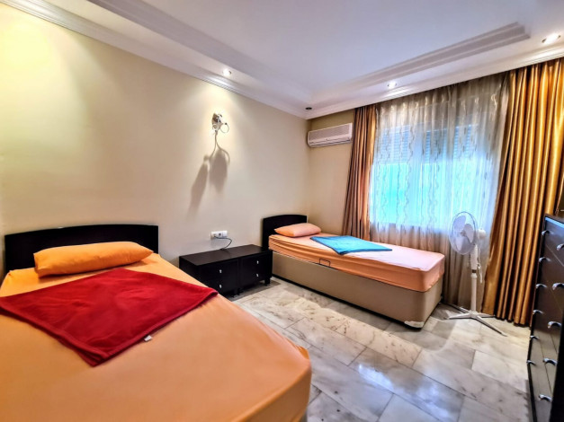 Трехкомнатная квартира с видом на море, 100 метров от моря в Махмутлар, 135м2 - Ракурс 8