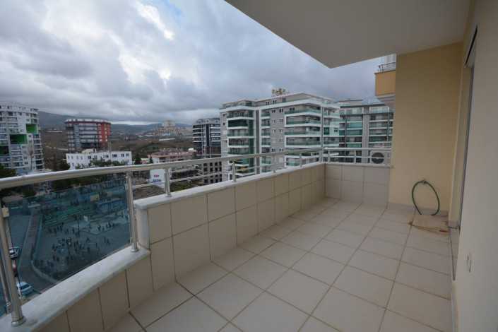 Трехкомнатная квартира с отличным ремонтом и мебелью  в Махмутларе, 130м2 - Ракурс 3