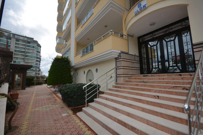 Трехкомнатная квартира с отличным ремонтом и мебелью  в Махмутларе, 130м2 - Ракурс 9